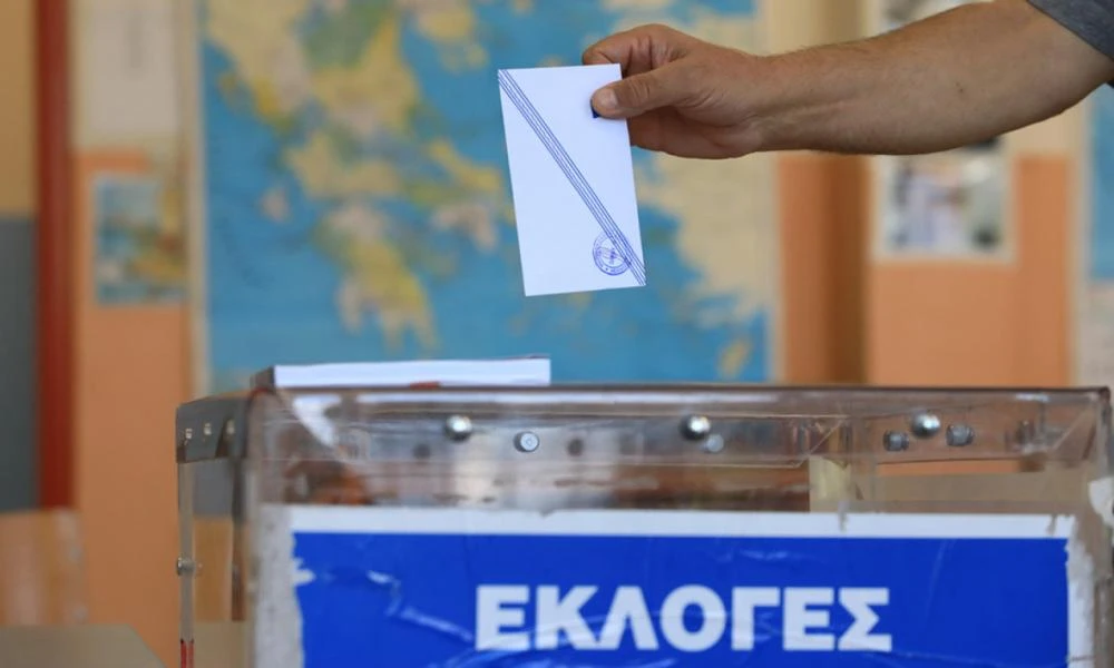 Αυτοδιοικητικές εκλογές: Κερδίζουν οι «γαλάζιοι» αντάρτες σε 4 Περιφέρειες